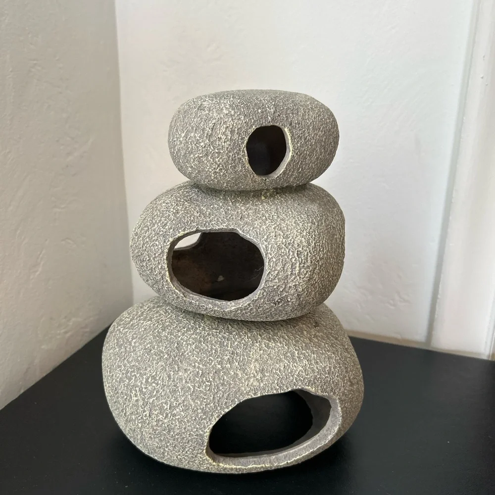 Stacked Stone Aquarium Decoration Sculpture in Gray
